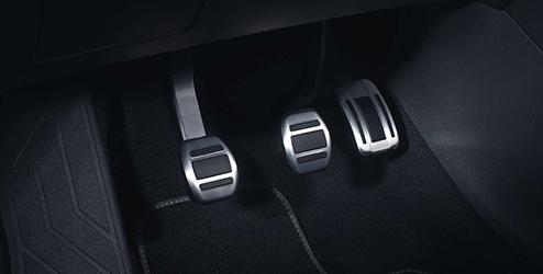 Stabilní opora (do 135 kg) pro lepší přístupnost střešního prostoru Kč 32063 95599857 Kč 3225 Doplní váš interiér o neotřelý, individuální vzhled.
