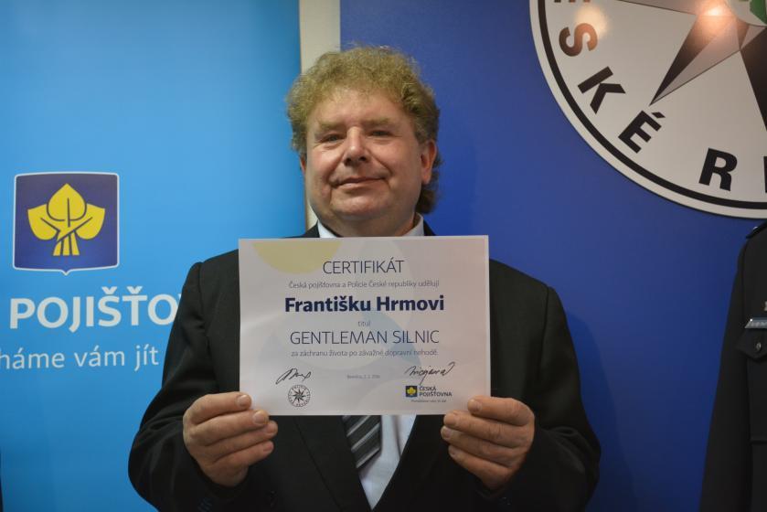 Titul Gentleman silnic získali Karel Švec a Jan Masopust, kteří na trase mezi Horoměřicemi a Prahou zachránili život řidiči, který po nehodě zůstal zaklíněný v hořícím voze.