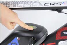 za 4 týždne dobiť. Odporúčame na začiatku používania vykonať jeden plný nabíjací cyklus (vybitie/nabitie). Následne je možné dobíjať batériu kedykoľvek. Li-ion batérie sú 100% recyklovateľné.