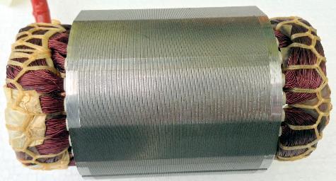 Posouzení a yhodnocení bezpečnosti u el. strojů 45 3.7 Přehříající se motor Obrázek 24: Vzorek č. 10 - Přehříající se stator Obrázek 25: Vzorek č.