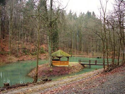 Obora a Oborský potok Lesy ČR, s. p., zajišťují na základě zákona o vodách č. 254/2001 Sb. vedení evidence vodních nádrží, ke kterým má právo hospodařit.