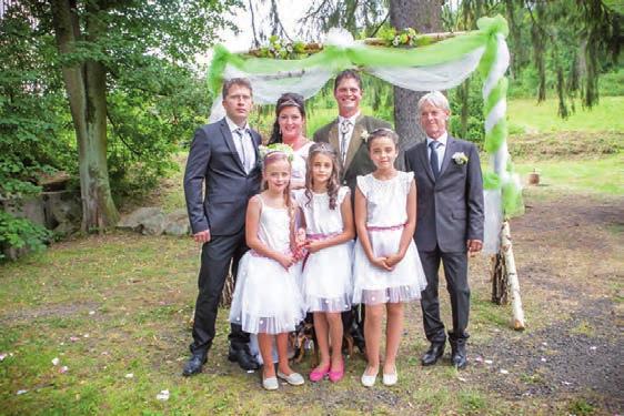 Všem členům a kamarádům, kteří se podíleli na přípravě celé akce moc děkuji, protože bez ochotných lidí, udělat něco pro ostatní ve svém osobním volnu, je čím dál míň. K našemu krásnému výročí 70.