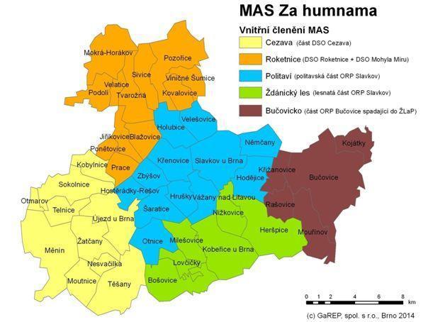 1.1.2 Vymezení území MAS Rozloha území MAS Slavkovské bojiště je 389,68 km 2, na jeho území ke konci roku 2014 žilo celkem 59 862 obyvatel. Území je v současné době tvořeno 45 obcemi.