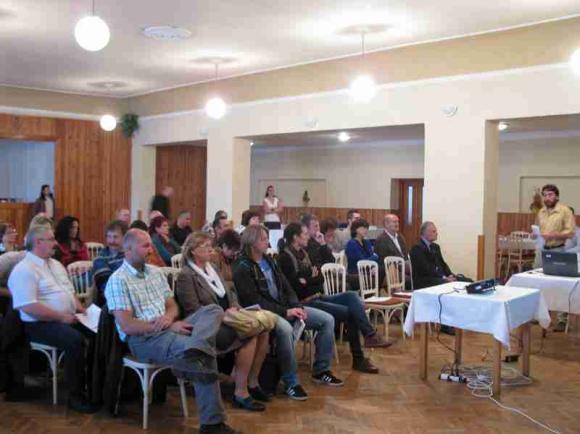 Informační kampaň probíhala prostřednictvím e-mailové konference MAS, zveřejněním pozvánky na internetových stránkách a cílené telefonické kampani.