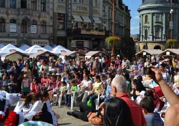 Obrázek 35 Festival národností Obrázek 36 Adventní dílna Mikulášská nadílka V Lidových sadech v Liberci se uskutečnila Mikulášská nadílka pro děti ze sociálně znevýhodněného prostředí ve věku 3-15