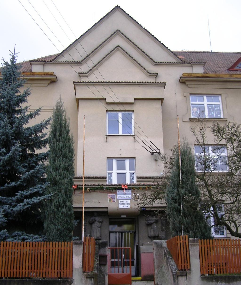 Výroční zpráva o činnosti školy za školní rok 2016-17 dle 10 odst.3 zákona č. 561/2004 Sb.