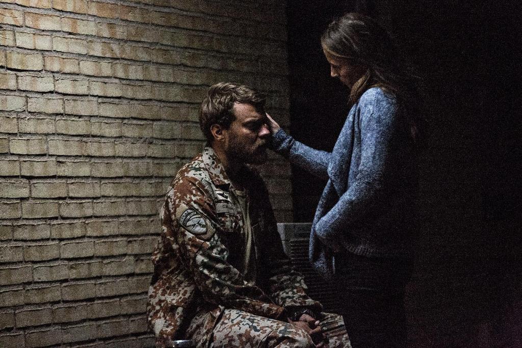 ROZHOVOR S TOBIASOM LINDHOLMOM V svojom treťom celovečernom filme Boj pokračuje Tobias Lindholm v skúmaní toho, ako ľudia reagujú pod extrémnym tlakom.