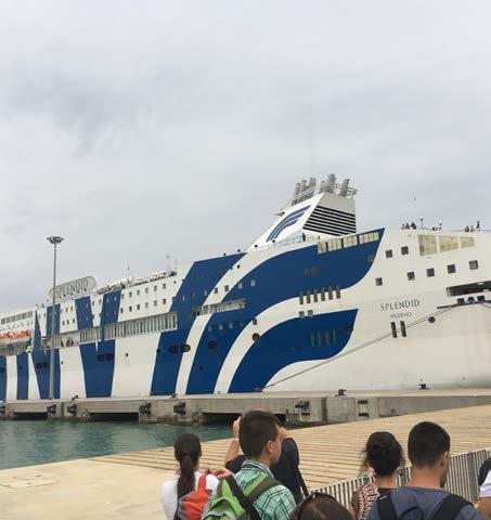 Chrám svätého Ignáca z Loyoly nuli do prístavného mesta Civitavecchia, aby sme sa nalodili a v noci preplavili do sicílskeho