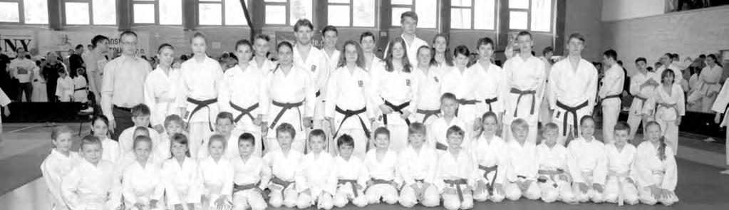 strana 14 SPORT 3. června 2016 O medaile plavali mladí i masters z Alceda V květnu se vsetínští plavci zúčastnili několika závodů.