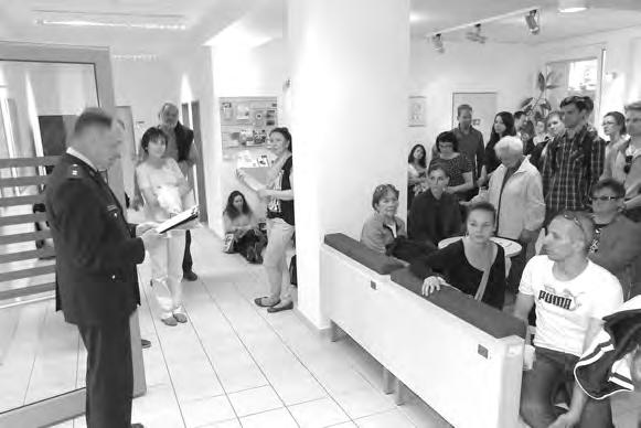 3. června 2016 KULTURA - NEZISKOVÉ ORGANIZACE strana 7 Četlo se na policii i na patologii Vsetínská knihovna se už počtvrté připojila k celorepublikovému projektu Noc literatury.