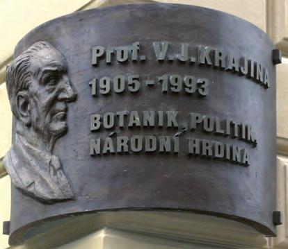 Pro výtečnou znalost němčiny jej v dubnu 1939, spolu s dalšími, pražské policejní ředitelství přidělilo jako tlumočníka k Hlavní úřadovně německé tajné státní policie (Gestapo) v Praze, Petschkově