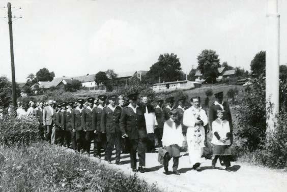 Františka Tomáška, apoštolského administrátora arcidiecéze pražské. Uvítací proslov přednesl bývalý ředitel chotýšanské školy Rudolf Verdán, bydlící nyní na Hrádku. Pana biskupa Dr.