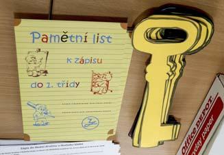 A společně s třídou 7. B vydala na exkurzi do Vodního domu v Hlicích u Zruče nad Sázavou.