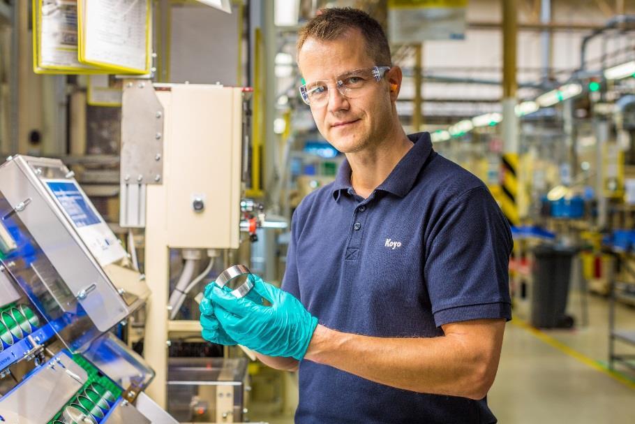druhou stranu jsou čeští zaměstnanci velice šikovní, schopní zvládat složité úkoly Mají