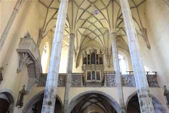 zorganizovat společné akce s dětmi z hodin náboženství, které vede kazatel evangelické církve - udržet