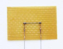 Odporové (Resistive strain gauges) - Odporové tenzometry pracují na principu nepřímého měření mechanického napětí na povrchu součásti prostřednictvím deformace samotného tenzometru, která má za