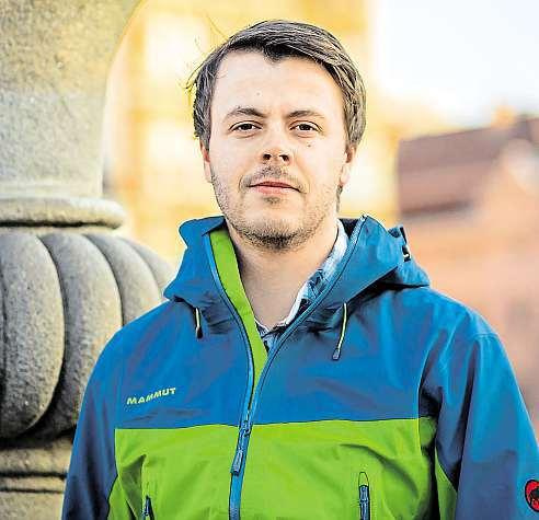 Mým koníčkem je například horolezectví. Vyučování vrámci profesní tělesné výchovy zahrnuje různé lanové techniky, čehož poté využívám na kurzech pod vedením horské služby nebo vodní záchranné služby.