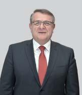 VÝROČNÍ ZPRÁVA 2017 K 31. 12. 2017 bylo složení managementu následující: Ing. Vojtěch Čamek (* 1956) Generální ředitel Ve společnosti KORADO, a.s., působil ve funkci ředitele pro Finance a controlling od r.