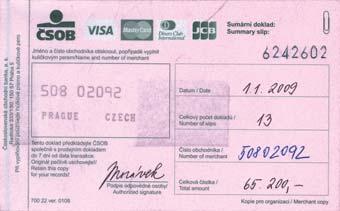 Sumáře s prodejními doklady zašle doporučenou poštou na útvar Akceptace karet (Radlická 333/150, Praha 5) nebo doručí osobně do podatelny banky.