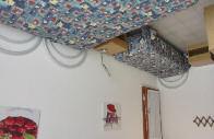 V každém apartmánu TV, klimatizace, mikrovlnná trouba, myčka nádobí. Společná pračka pro všechny ubytované je zdarma.