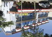 cz Lido di Jesolo patřící mezi největší letoviska Benátské riviéry leží jen 25 km severovýchodně od Benátek astéměř patnáctikilometrovou písečnou pláží je známé především svým denním i nočním životem.