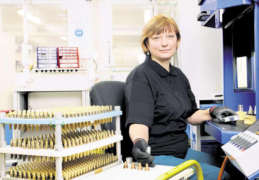 Havlíčkobrodsko ažďársko 2. února 2018 5 Rukama mi prošlo600 psů DOKONČENÍ ZE STRANY 3 Zmínila jste, žeopsy pečujete už přes dvacet let. Ano, vdubnu to bude 21 roků.