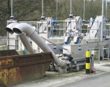 WASTE WATER Solutions Zpracování shrabků Lis na shrabky s propíráním HUBER WAP liquid Propírací lis pro odvodnění a lisování jemných shrabků Síto na dně je vyměnitelné pro optimální údržbu Síto dna s