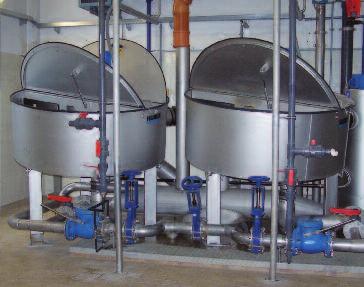 oplachové vody tlak oplachové vody od 3 bar malé zatížení filtrátu odolná nerezová filtrační tkanina žádná mazací místa téměř bezhlučný provoz