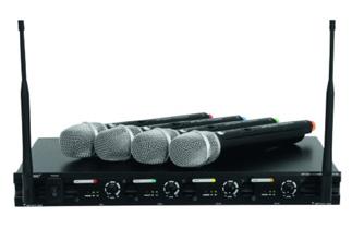 DPH: 11 490 Kč 5 690 Kč 13063216 4 kanálový přijímač a 4 ruční mikrofony s UHF (863-865 MHz) PLL technologií.