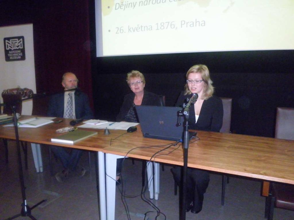 Účastníci sympozia měli volný vstup do všech rozsáhlých expozic NTM, kde se jejich značnému zájmu těšil hlavní sál s historickými lokomotivami, letadly, auty a motocykly.