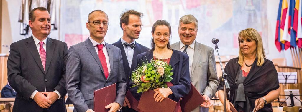 ocenění udělená v roce 2016 Cenu Univerzity Karlovy Cenu Arnošta z Pardubic za vynikající počin ve vzdělávací činnosti na UK obdržel tým Centra lékařských simulací 1. LF UK, ve složení prof. MUDr.