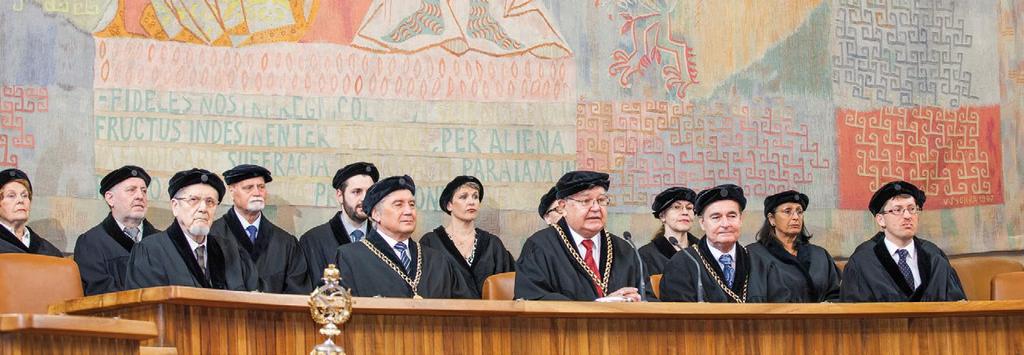 jmenování profesorů a docentů v roce 2016 ŘÍZENÍ KE JMENOVÁNÍ PROFESOREM, KONANÁ PŘED VR 1. LF UK V ROCE 2016 doc. RNDr. Alexandr Nemec, Ph.D. Státní zdravotní ústav Přírodovědecká fakulta UK Jmenovací řízení v oboru: lékařská mikrobiologie Vědecká rada 1.
