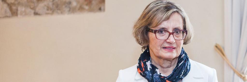 studium předstátnicových stáží. Jako velice užitečné se prokázalo zařazení seminářů z dětské stomatologie a konzervačního zubního lékařství do letního semestru 4. ročníku.