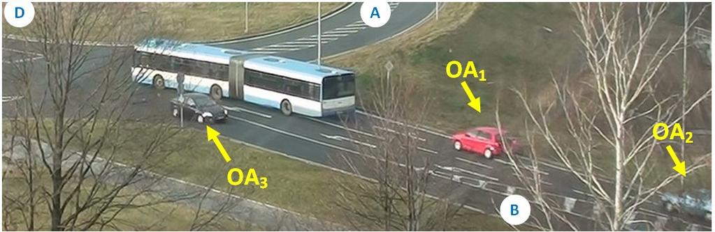 Najížděním do chybných řadících pruhů však mohou být v jízdě omezeni či ohroženi jiní účastníci provozu (tj. situace 6j ř 2-O1K viz obr. 10). Obr.