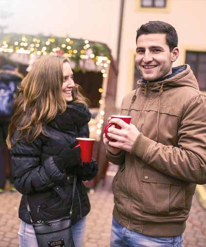 12 KULTURNÍ SERVIS 2017 města Kroměříže Rozsvícení vánočního stromu 6. 12. Advent na radnici 11. 22. 12. Silvestr 2017 31.