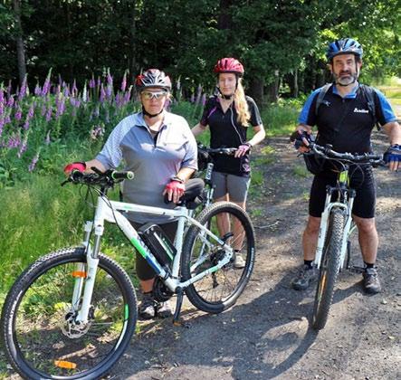 Rudolf mohl díky elektrokolu znovu usednout za řídítka a bez bolesti dál aktivně sportovat.