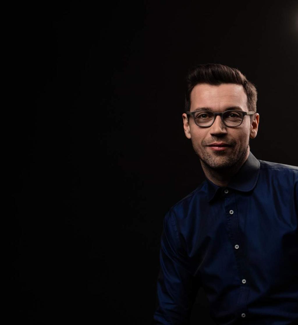 UMÝVČKY RIDU LUKÁŠ HEJLÍK UMÝVČK S FUNKCIOU COMFORTLIFT Rád sledujem dianie a novinky na