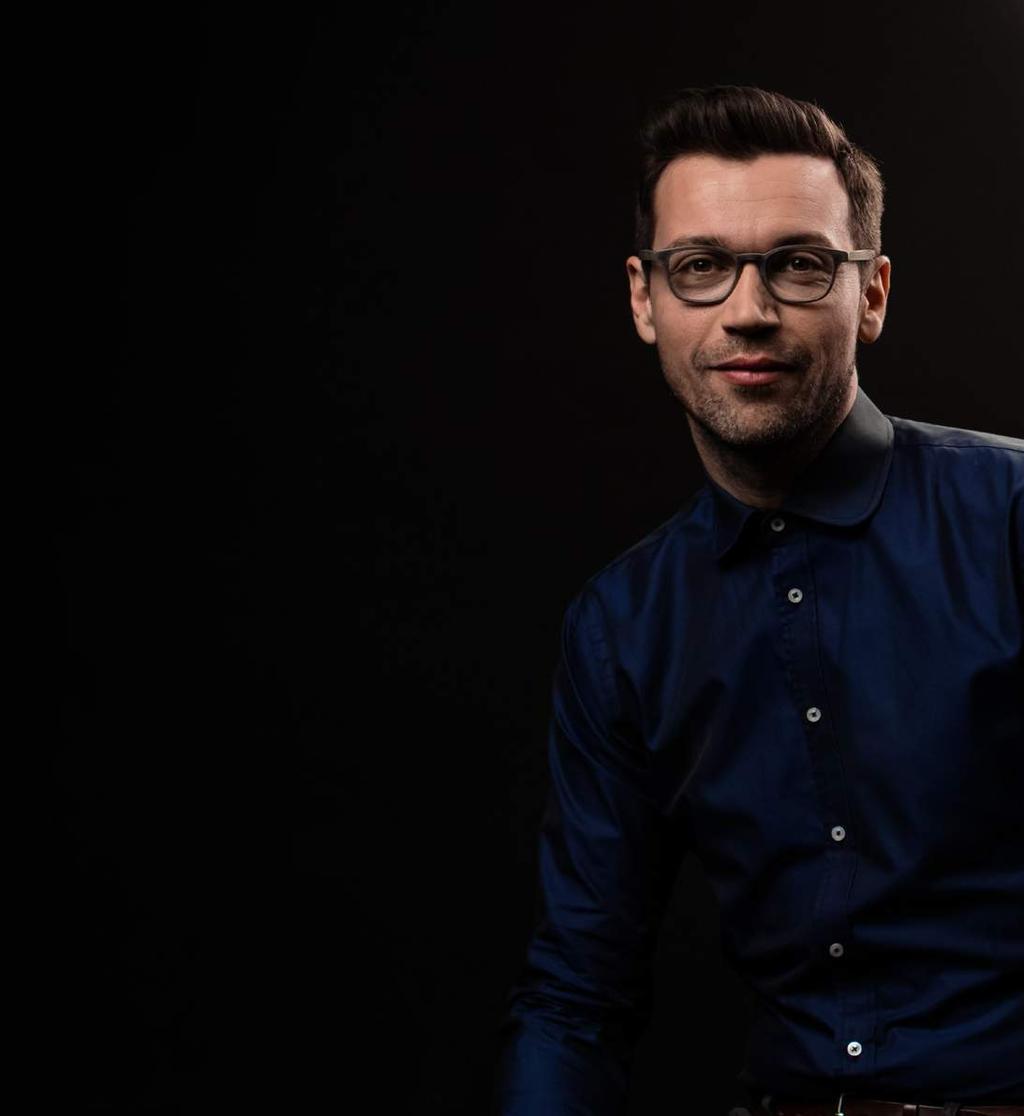 UMÝVČKY RIDU LUKÁŠ HEJLÍK UMÝVČK S FUNKCIOU COMFORTLIFT Rád sledujem dianie a novinky na
