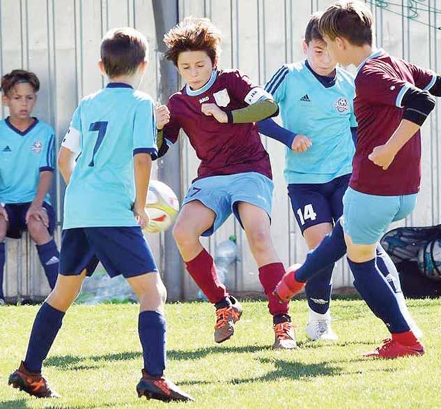 14 MLÁDEŽNÍCKY ŠPORT streda 17. 10. 2018 8. Senica 10 3 0 7 15:26 9 9. Prešov 10 2 2 6 6:13 8 10. Podbrezová 10 2 0 8 13:20 6 11. Michalovce 10 2 0 8 10:29 6 12. Poprad 10 0 0 10 8:40 0 I.