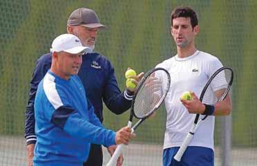TENIS 21 V hre sú ešte posledné miesta na turnaje majstrov a majsteriek Dve bojujú, tretia čaká Tenisová sezóna sa blíži ku koncu, no stále je pred nami niekoľko nezodpovedaných otázok.