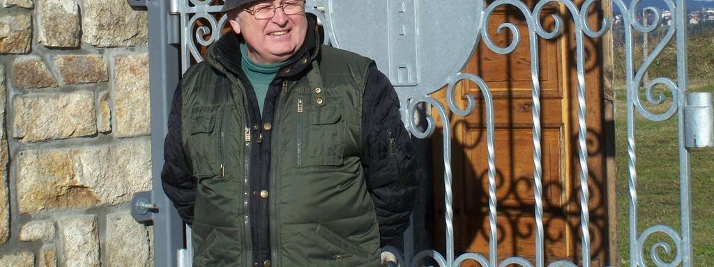 Každý ten kámen má nějakou historii. K povolení bylo potřeba nějakých 36 razítek. 2 roky intenzivně probíhala výstavba.