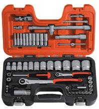 T8, T10, T15, T20, T25, T27, T30, T40 3 ks 5/16" bitov Torx T45, 50, 55 2 ks 1/2" predlžovacích tyčí, dĺžka 5" a 10" 1 ks 1/2" univerzálny kĺb 1 ks 1/2" 6-hr.