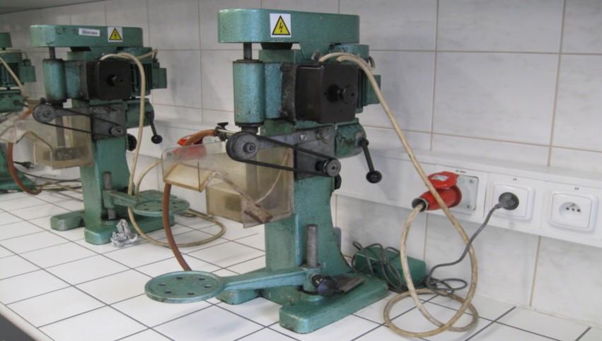 Byla použita technologie frakční flotace v pneumomechanickém laboratorním flotátoru VRF (obrázek č.