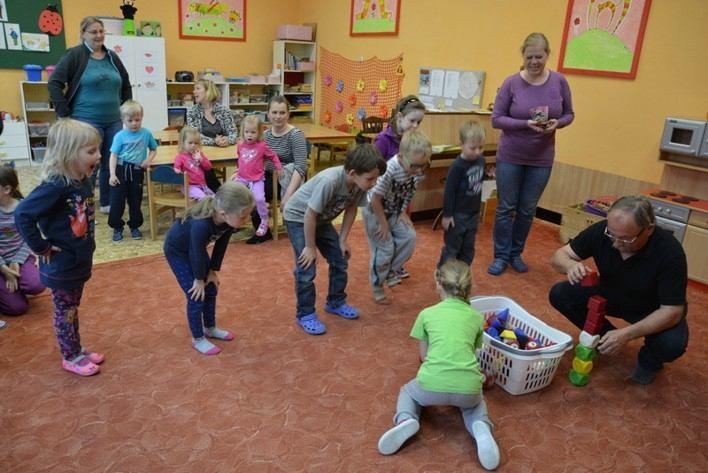 Na konec jsme se sešli v počtu 14 dětí a 9 dospělých. Odpoledne jsme prožili v klidné a příjemné atmosféře.