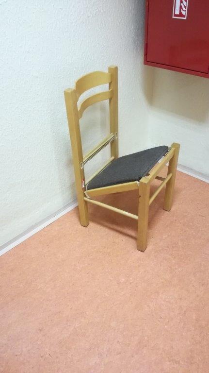 Obrázek 6 Židle z kuchyňky - 1.