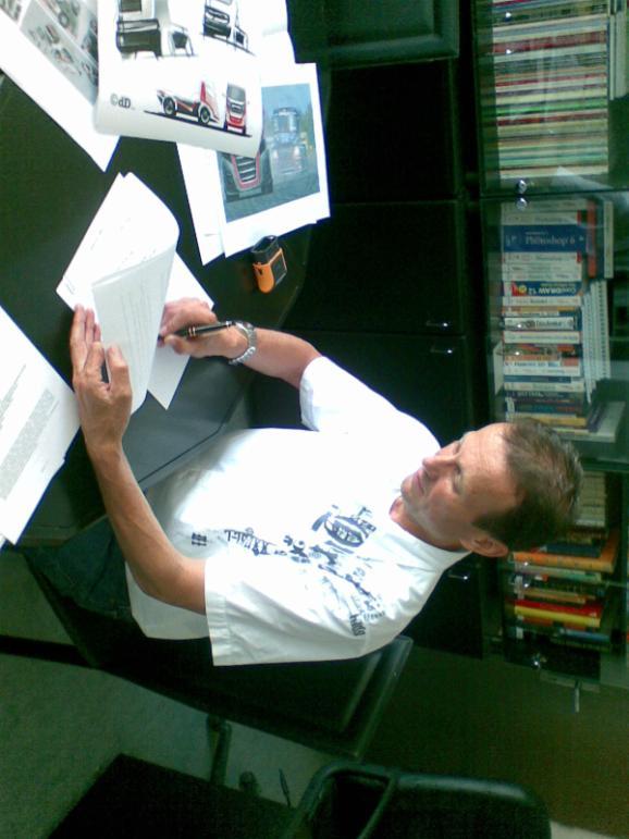 Frankie Vojtíšek signed a contract to