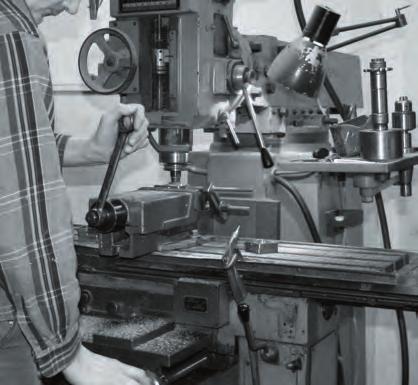 Vážení zákazníci! Počátky společnosti ELLUX Glück s.r.o. sahají do roku 1992.