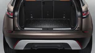 KROK 6 VYBERTE SI VÝBAVU NA PŘÁNÍ A DOPLŇKOVÉ PŘÍSLUŠENSTVÍ LAND ROVER OUTDOOROVÉ PŘÍSLUŠENSTVÍ Ochranné potahy druhé řady sedadel VPLVS0312 Chrání sedadla před mokrým, znečištěním oděvem a také před