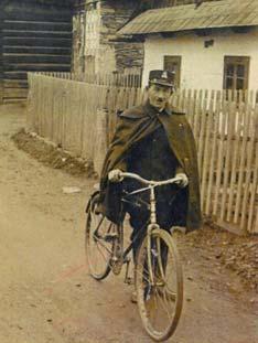 Nejstarší z nich Vilém (1879 1945) se usadil na rodném statku své matky ve Veselí čp.