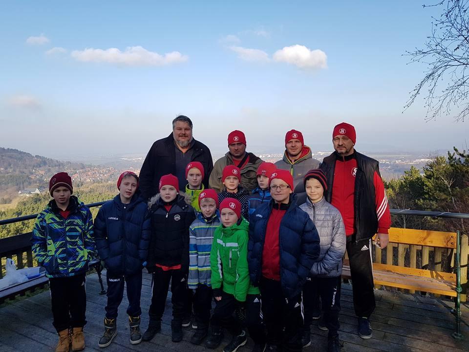 Králodvorští fotbalisté své město vzorně reprezentovali a ve své kategorii se z jedenácti týmů umístili na šesté příčce.